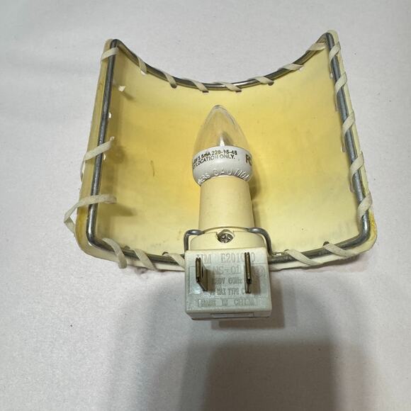 Guess How Much I Love You Right Up To The Moon and Back Night Light Bunny - Picture 4 of 5